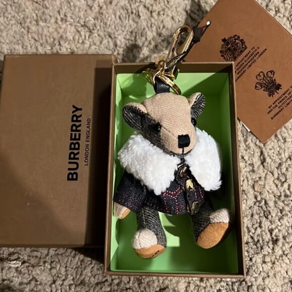NWT Burberry Bear Rare Keychain Charm w/Box - Picture 1 of 4